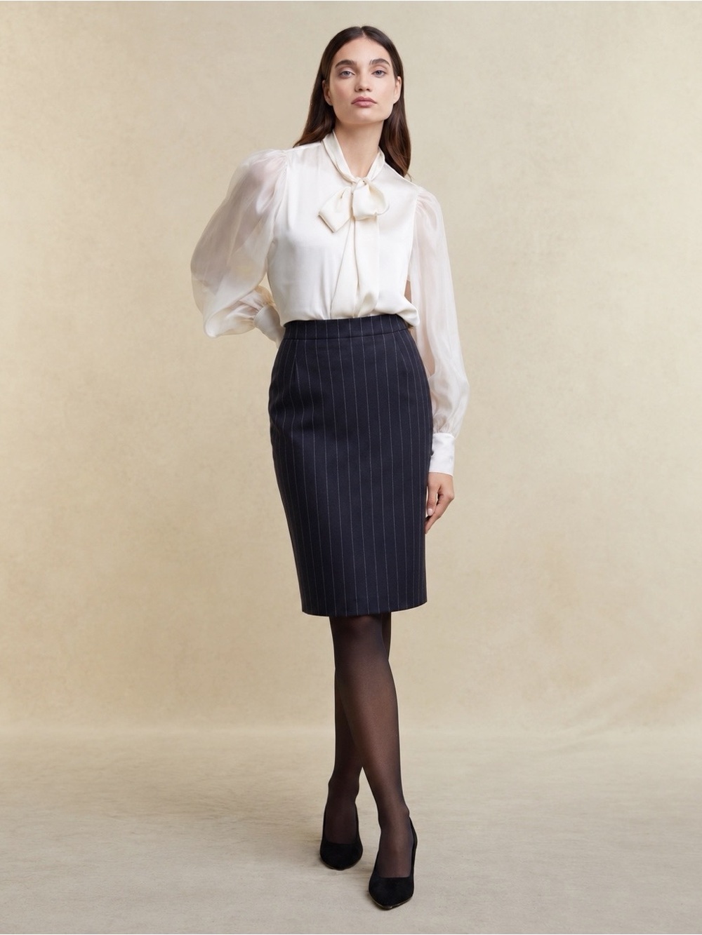 Banana Republic Woman Navy Wool Pinstripe Pencil Skirt US6 Classic Luxury Office